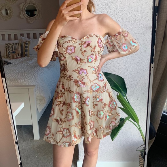 ♥️ Last One! {M} Off-the-Shoulder Sequin Dress - Picture 2 of 10